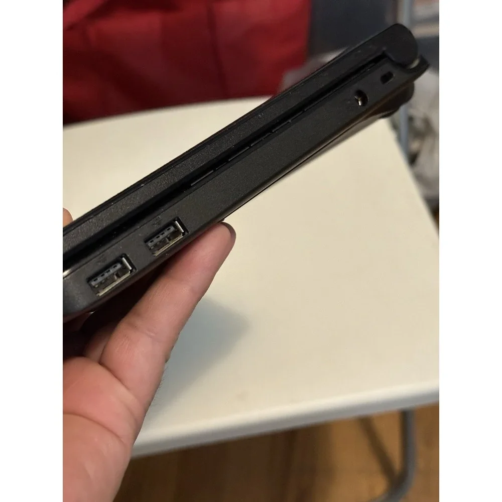 Toshiba Mini NB255-N250 10.1in. (250GB, Intel‎ Atom, 1.66GHz, 1GB) Netbook